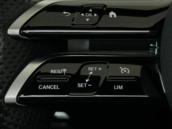 MERCEDES C 180 (2022) — foto 9 van 30