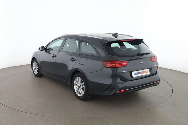 Kia cee'd (2021) — foto 10 van 16