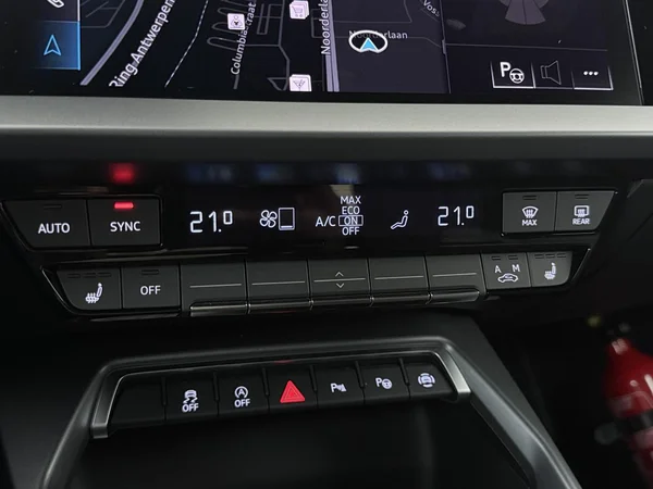 AUDI A3 Sportback (2025) — foto 8 van 18