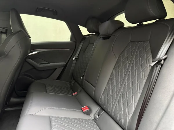 AUDI Q6 Sportback e-tron (2026) — foto 17 van 19