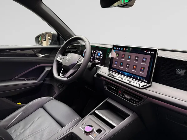 VOLKSWAGEN Tiguan (2026) — foto 13 van 19