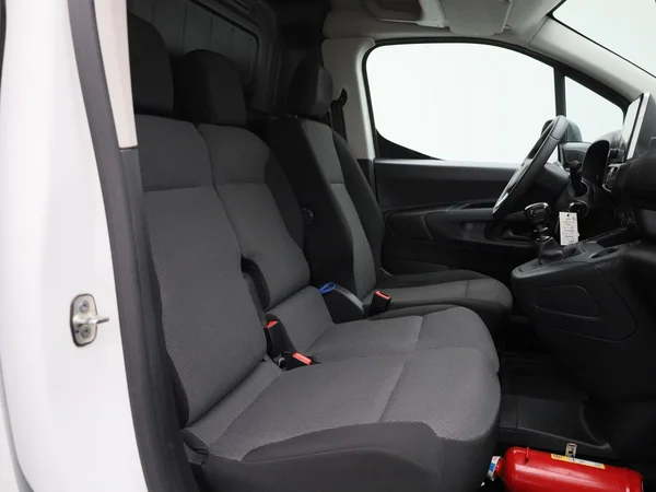 Opel Combo (2022) — foto 31 van 39