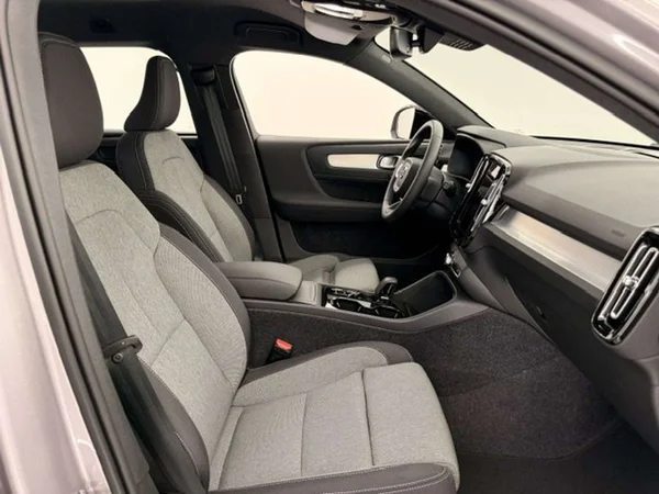 Volvo XC40 — foto 2 van 22