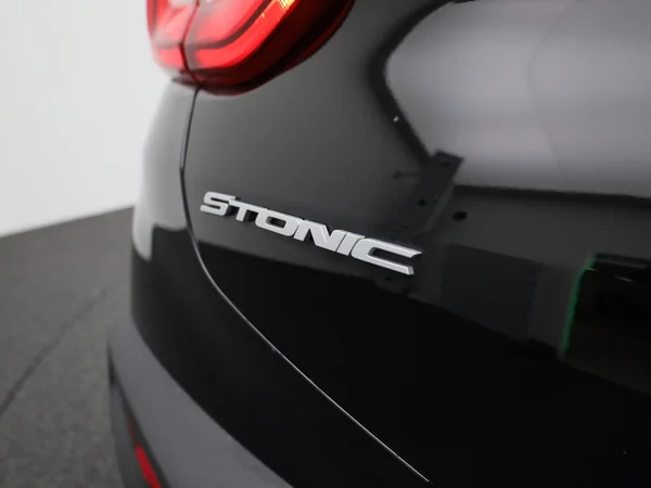 Kia Stonic (2023) — foto 20 van 34