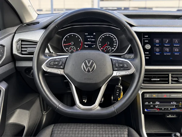 VOLKSWAGEN T-Cross (2022) — foto 3 van 15