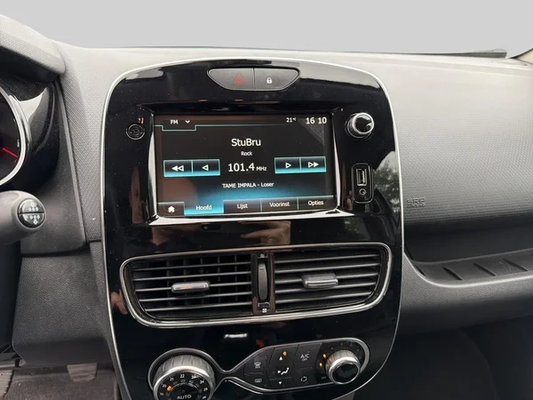 Renault Clio (2019) — foto 3 van 18
