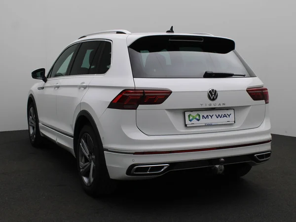 VOLKSWAGEN Tiguan (2022) — foto 6 van 26