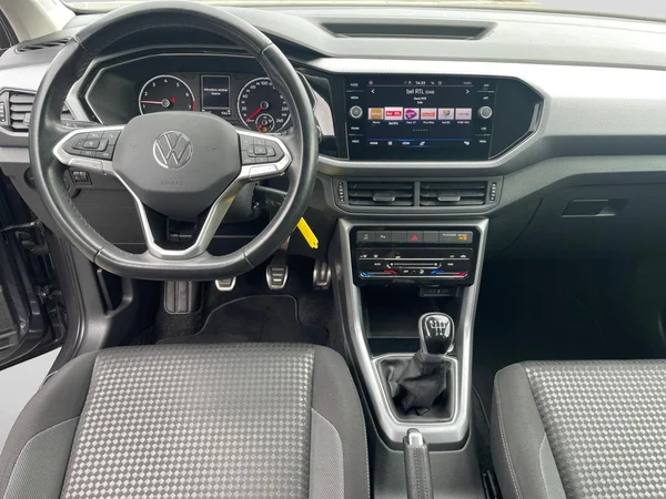 VOLKSWAGEN T-Cross (2022) — foto 15 van 21