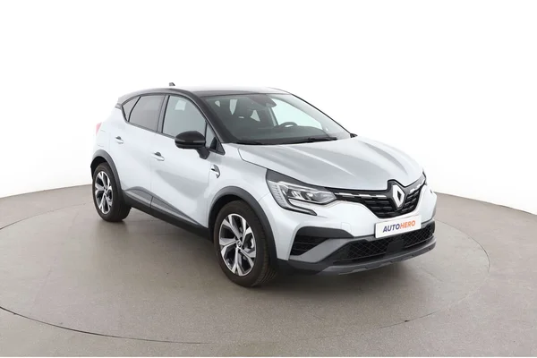Renault Captur (2022) — foto 14 van 16