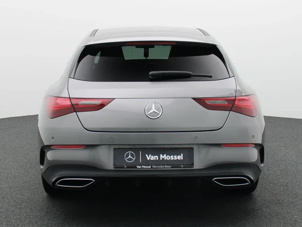 Mercedes-Benz CLA (2024) — foto 8 van 12