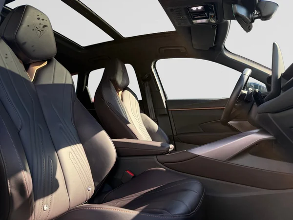 CUPRA Terramar e-Hybrid (PHEV) (2025) — foto 3 van 23