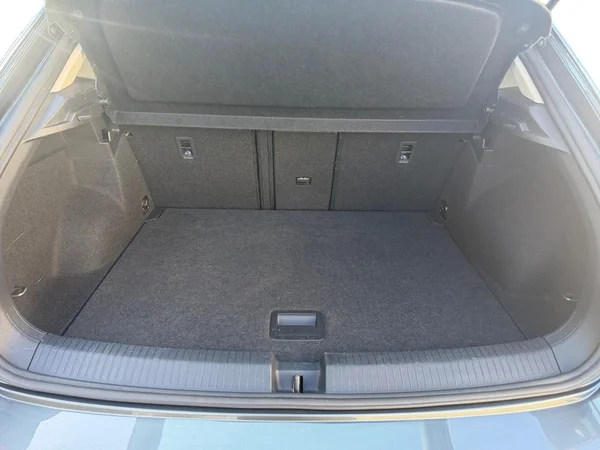 VOLKSWAGEN T-Roc (2023) — foto 19 van 20