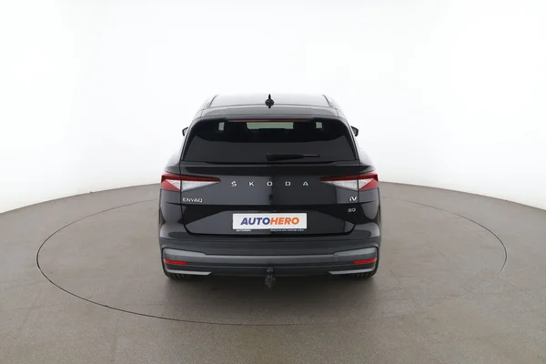 Skoda Enyaq (2021) — foto 12 van 17
