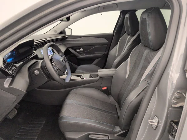 Peugeot 408 (2025) — foto 8 van 32