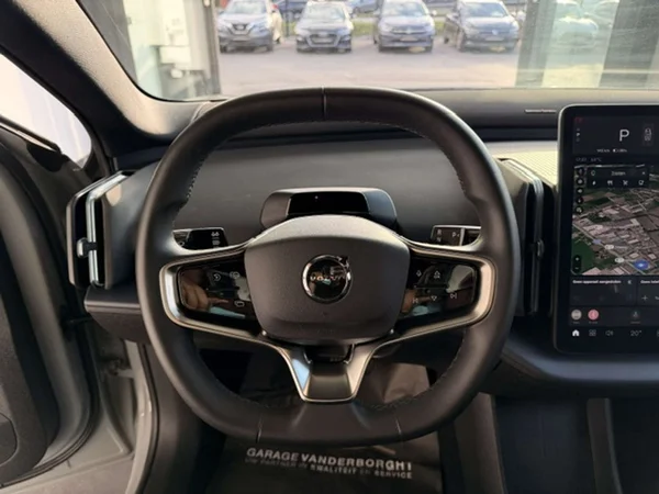Volvo EX30 (2024) — foto 3 van 20