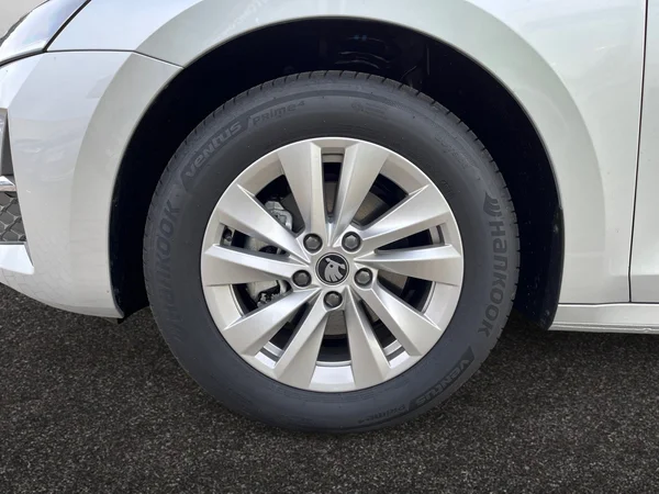 SKODA Octavia Combi (2026) — foto 13 van 21