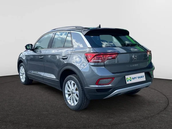 VOLKSWAGEN T-Roc (2023) — foto 10 van 17