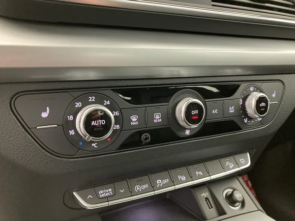 AUDI Q5 Sportback (2022) — foto 10 van 36