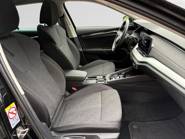 SKODA Octavia Combi (2024) — foto 9 van 24