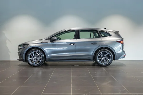 Škoda Enyaq iV (2023) — foto 31 van 35