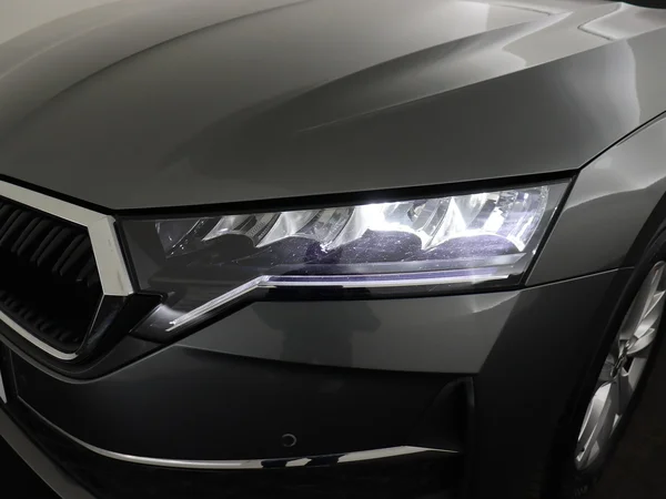 SKODA Octavia Combi (2024) — foto 8 van 19