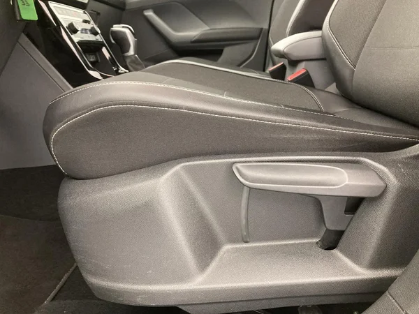 VOLKSWAGEN T-Cross (2020) — foto 17 van 35
