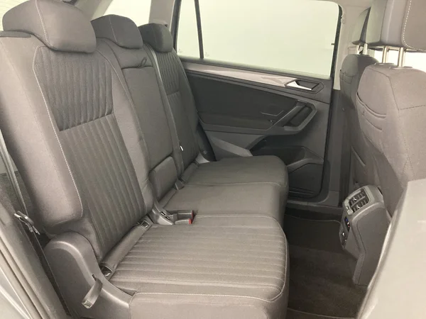 VOLKSWAGEN Tiguan Allspace (2023) — foto 9 van 36