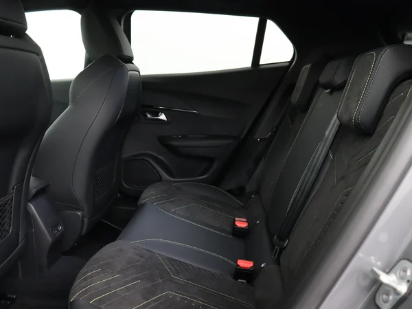 PEUGEOT 2008 (2025) — foto 5 van 27
