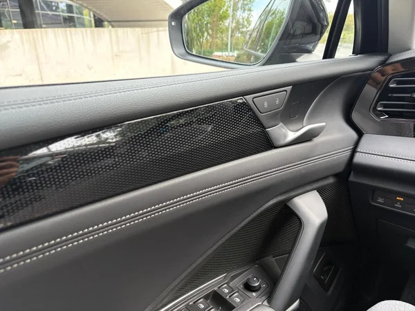 VOLKSWAGEN Tiguan (2026) — foto 7 van 24