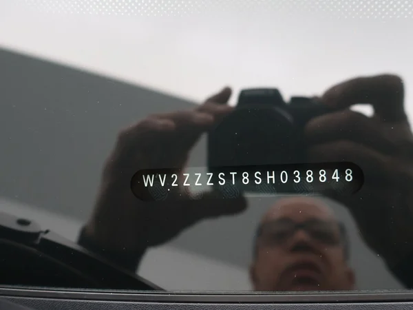 VOLKSWAGEN Multivan T7 eHybrid (PHEV) (2025) — foto 26 van 29