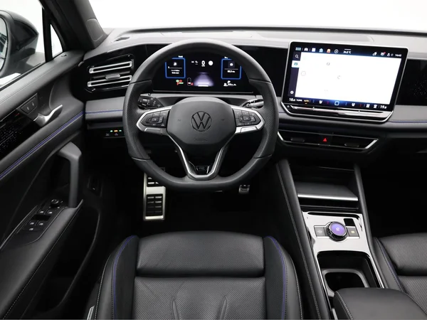 VOLKSWAGEN Tiguan (2025) — foto 5 van 24