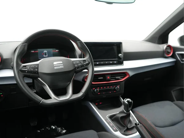 SEAT Arona (2025) — foto 7 van 38