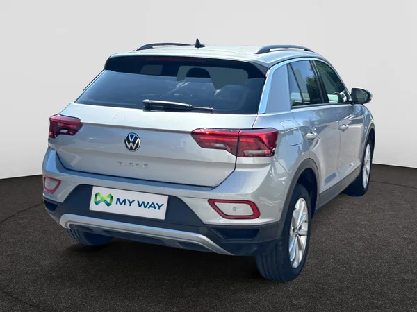 VOLKSWAGEN T-Roc (2023) — foto 17 van 19