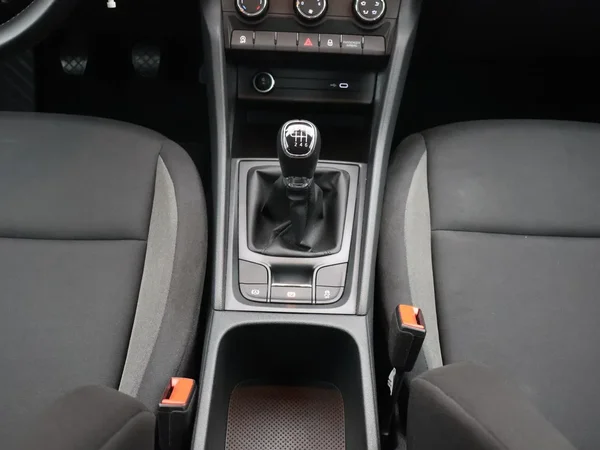 Škoda Karoq (2023) — foto 13 van 29
