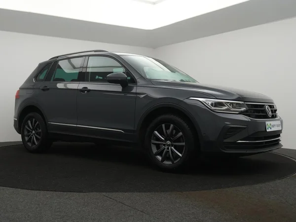 VOLKSWAGEN Tiguan eHybrid (PHEV) (2022) — foto 11 van 27