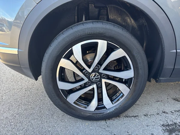 VOLKSWAGEN T-Roc (2021) — foto 8 van 16