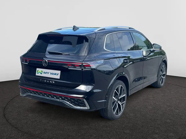 VOLKSWAGEN Tiguan (2024) — foto 10 van 20
