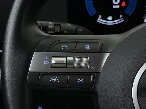 HYUNDAI Kona (2025) — foto 9 van 27