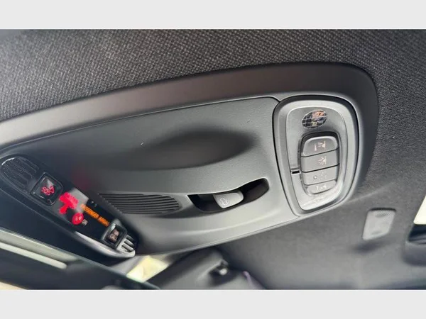 Volvo XC40 (2020) — foto 13 van 27
