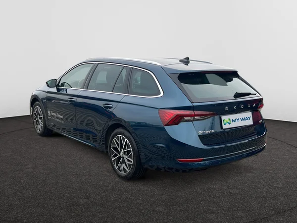 SKODA Octavia Combi (2024) — foto 20 van 24