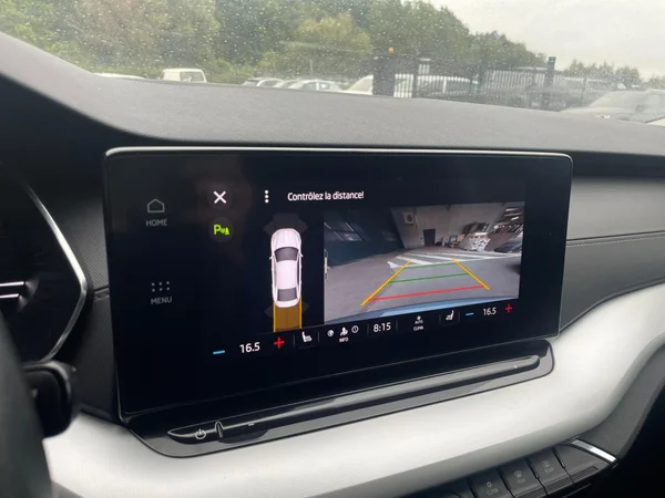 SKODA Octavia (2022) — foto 14 van 21