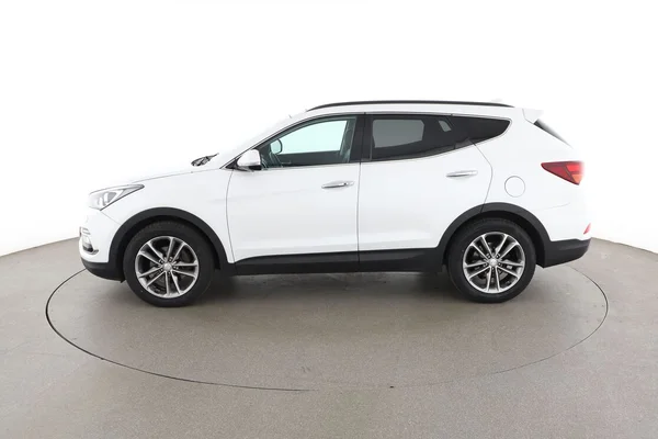 Hyundai Santa Fe (2018) — foto 9 van 16