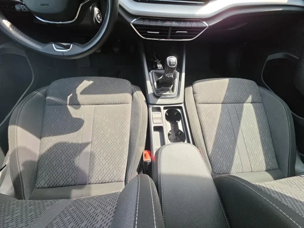 SKODA Octavia Combi (2021) — foto 3 van 24