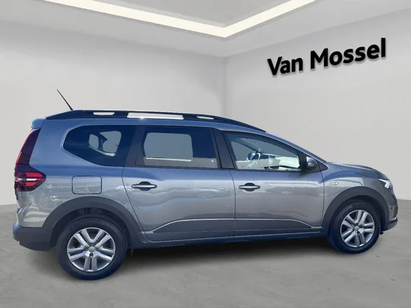 Dacia Jogger (2023) — foto 18 van 22