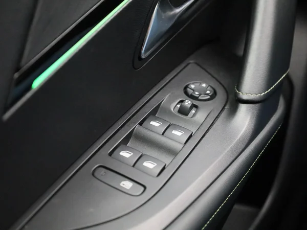 Peugeot 2008 (2022) — foto 24 van 43