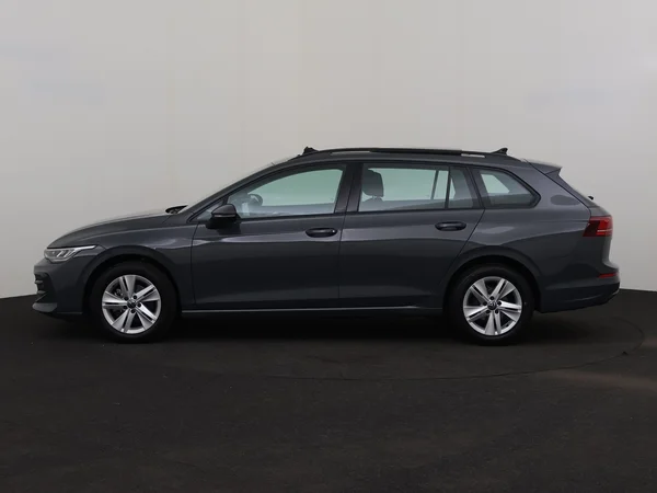 VOLKSWAGEN Golf Variant (2025) — foto 12 van 29