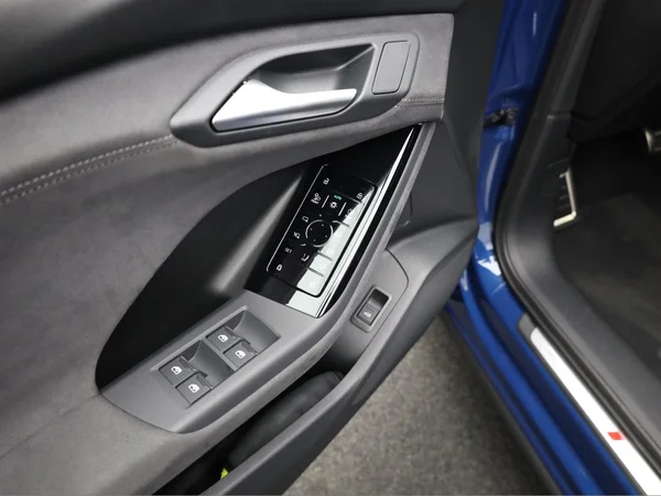 AUDI SQ6 e-tron (2024) — foto 7 van 27