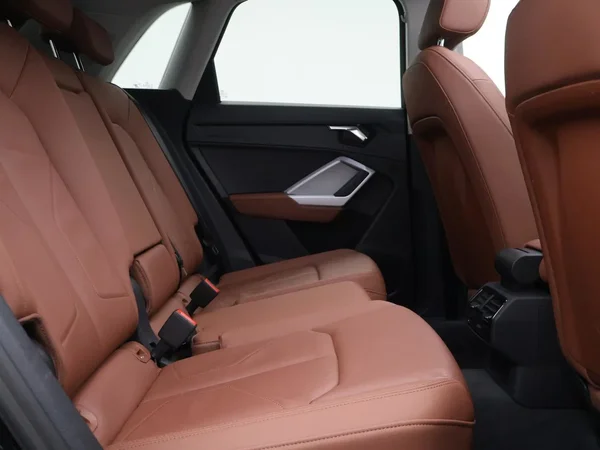 Audi Q3 (2021) — foto 16 van 29