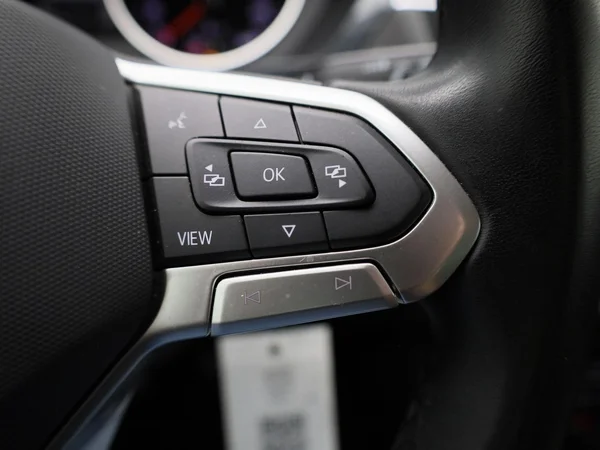 Volkswagen Tiguan (2022) — foto 8 van 41