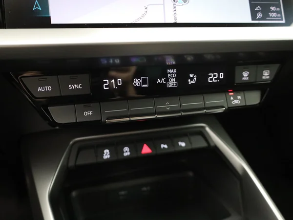 AUDI A3 Sportback (2020) — foto 3 van 19